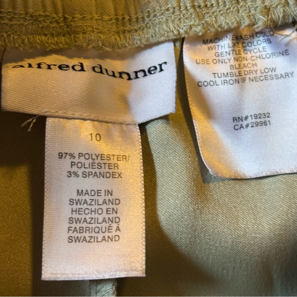 Alfred Dunner Sz 10 Sage Button down long sleeve top and Elastic waist pant set - Picture 8 of 8